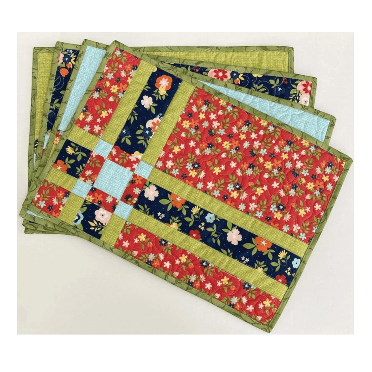 Fat Quarter Shuffle Mats Pattern - Everything Fabric