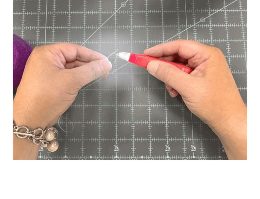Gypsy Quilter Lighted Needle Threader - Everything Fabric