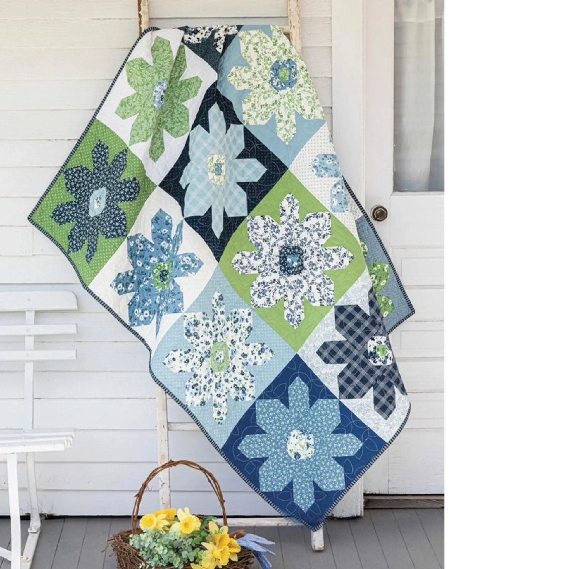 Creative Precut Quilts: Inspiring Designs With Fabric Bundles Book for patchwork, quilting and sewing