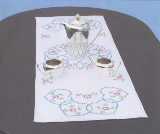 Starburst of Hearts Table Runner / Scarf