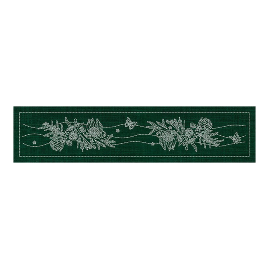 Sashiko Australia Native Flowers 6 Runner GREEN , piecing and stitching