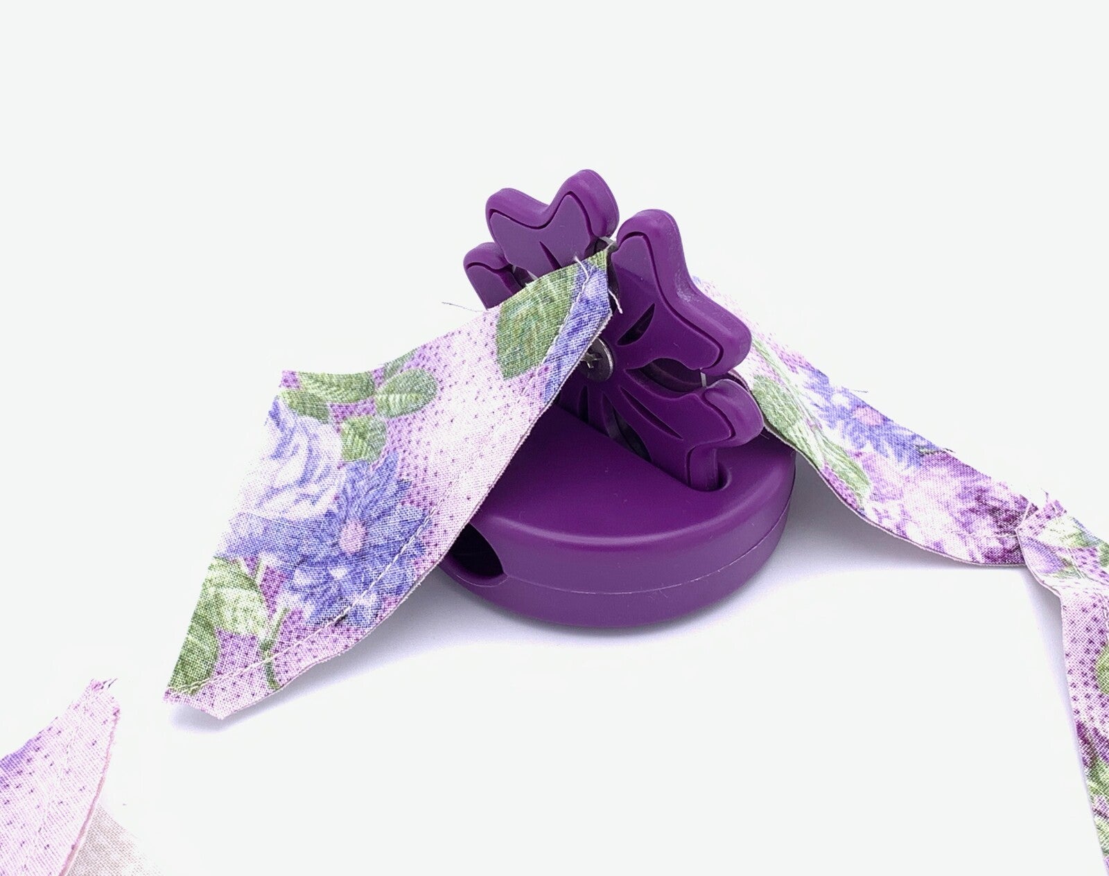 BladeSaver Thread Cutter PURPLE , piecing and stitching