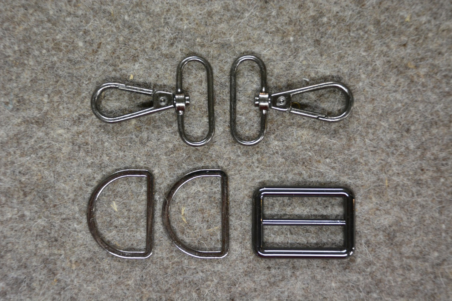 Gunmetal 32 mm Wide Bag Strap Hardware 5pc for bag making and sewing projects