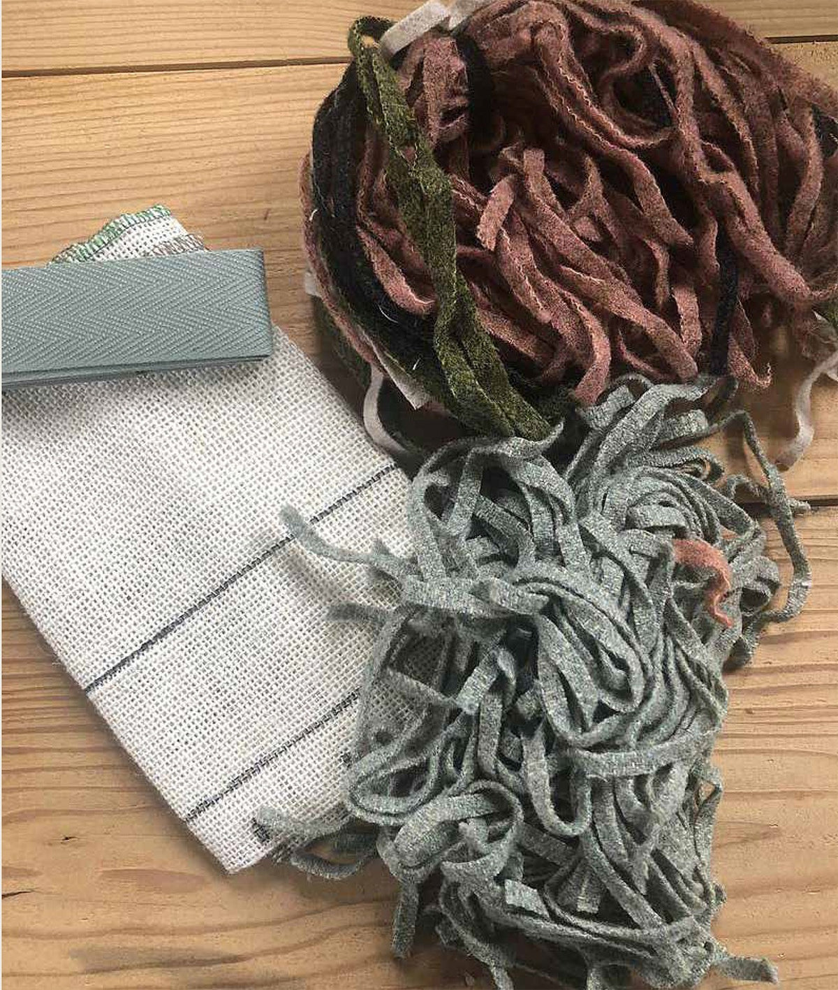 Rug Hooking with Wool Strips BOOK – book preview 2