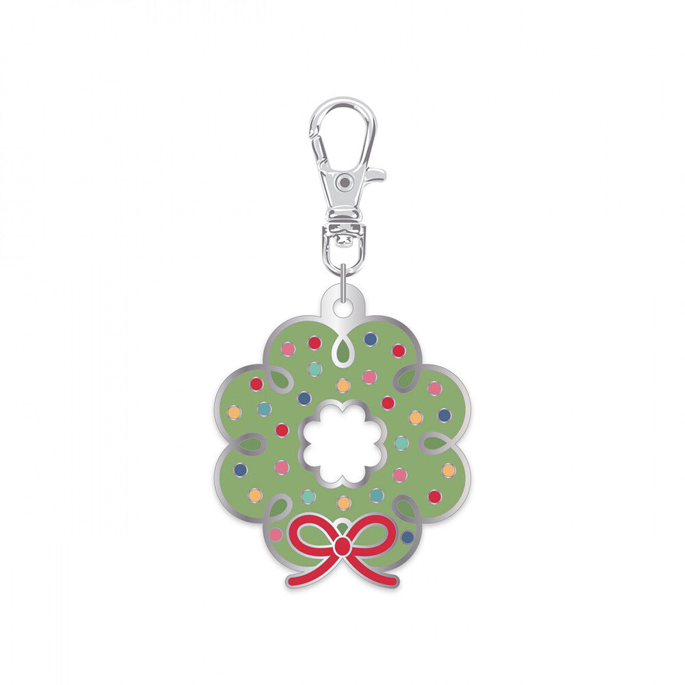 Lori Holt Enamel Happy Charm - Wreath sewing and quilting product