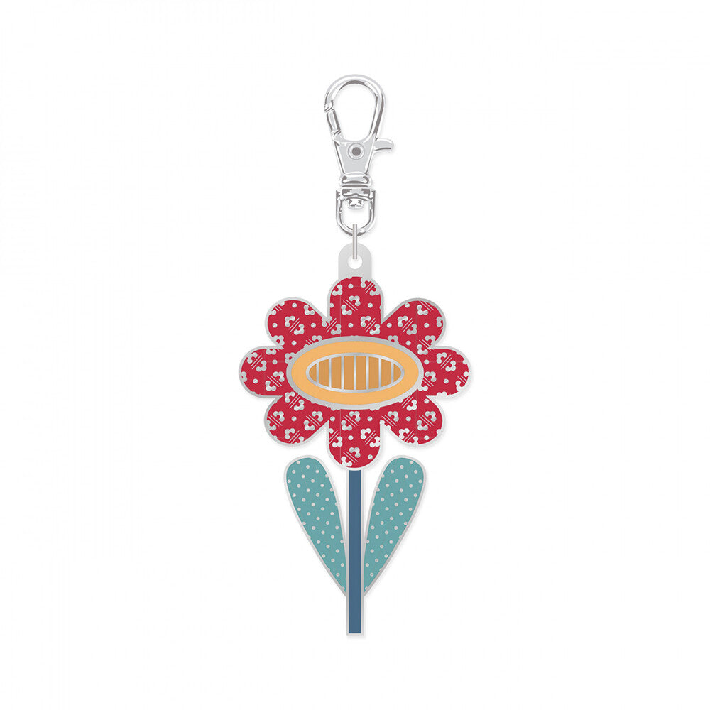 Lori Holt Enamel Happy Charm Flower sewing and quilting product