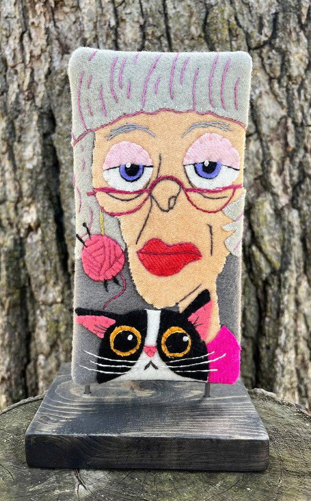 Yvonna & FeFe Pattern , quilting and craft projects