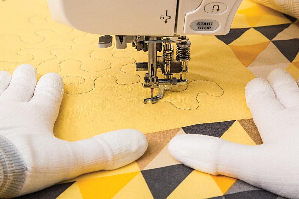 Angela Walters -The Ultimate Guide to Free-Motion Quilting BOOK - Everything Fabric