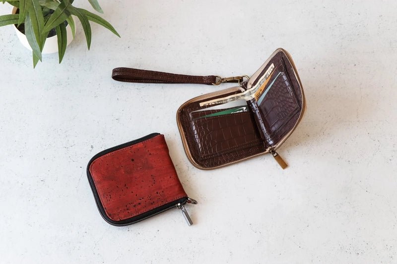 Bertie Wallet Pattern by Sallie Tomato - Everything Fabric