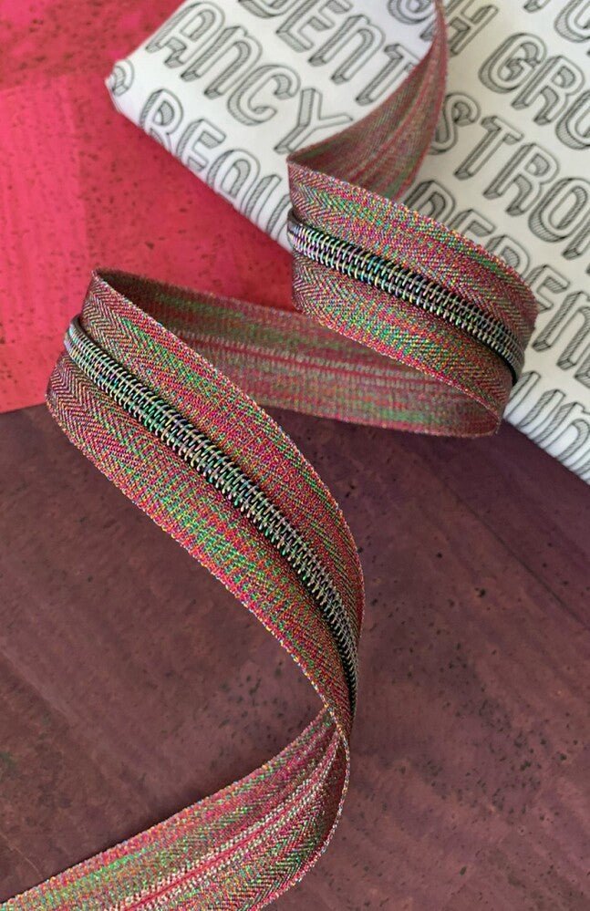 Colorful Zipper Tape With Iridescent Teeth - Everything Fabric
