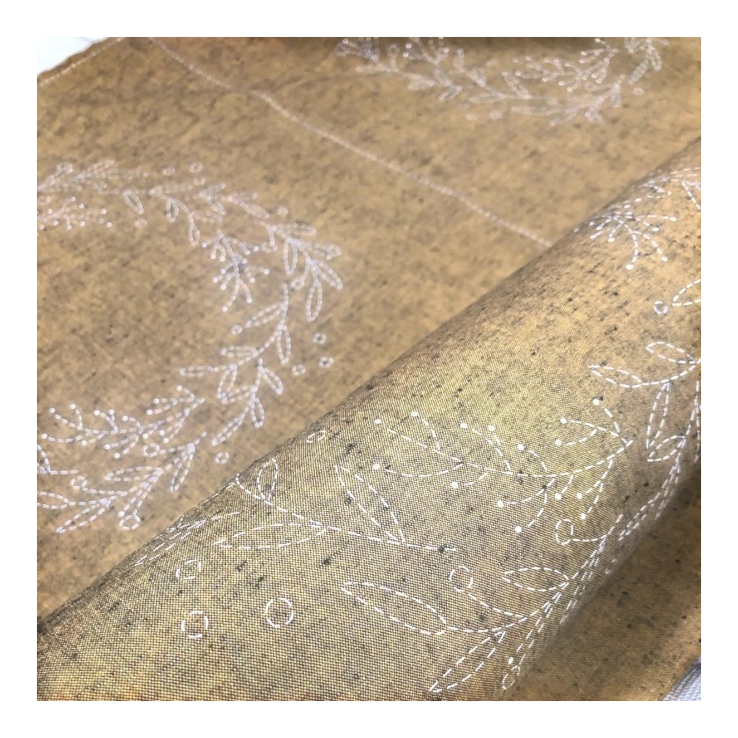 Sashiko Pre-stencilled Wreath Panel Gold