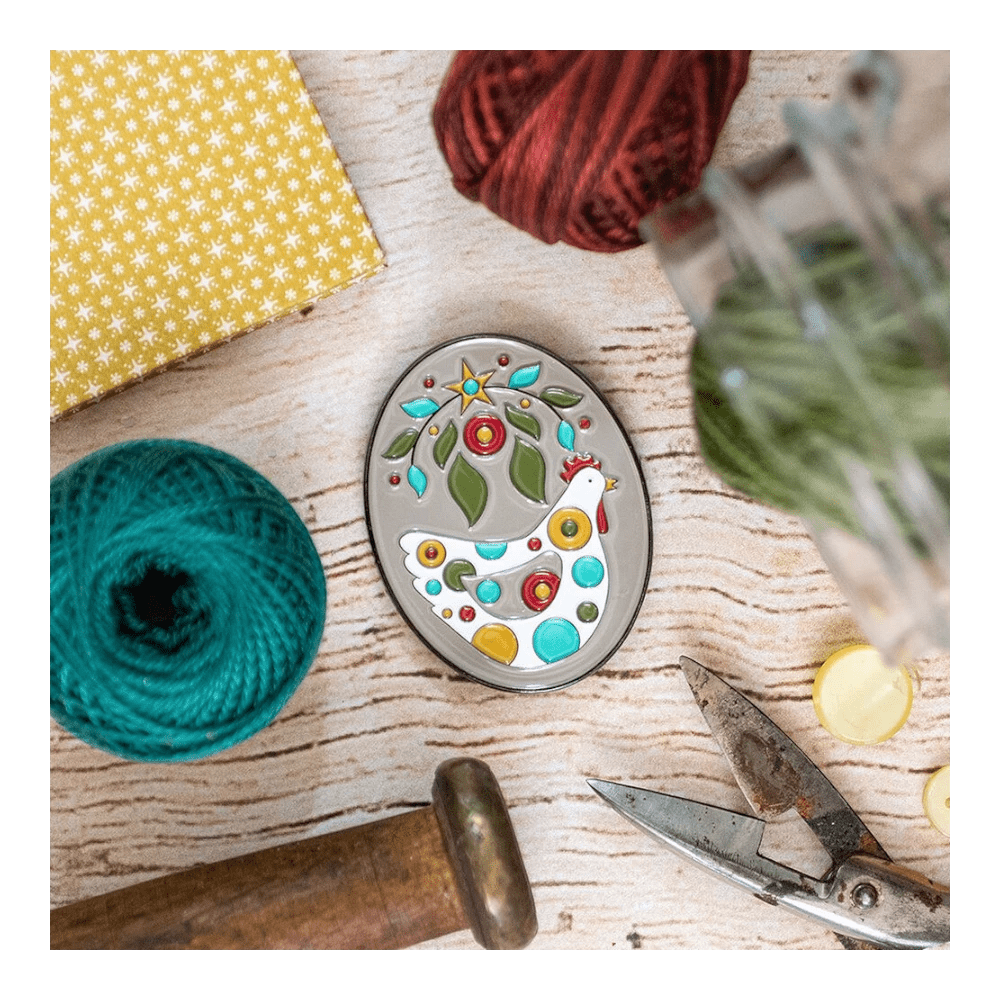 Henny Penny Enamel Minder - Everything Fabric