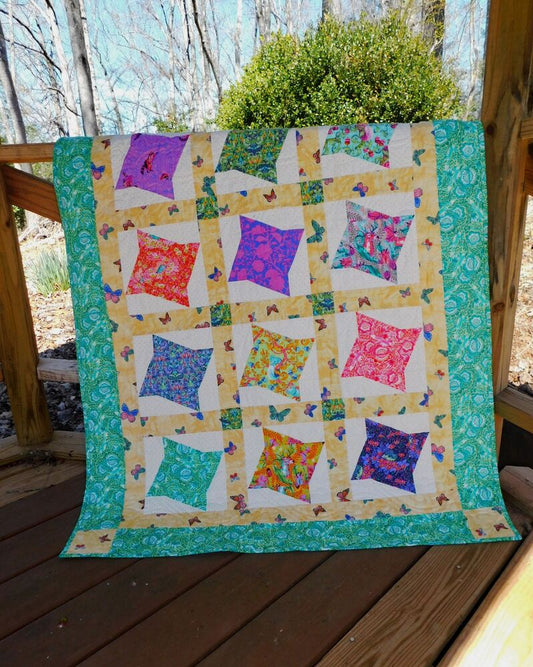 Swirl N Twirl Quilt Pattern - Everything Fabric