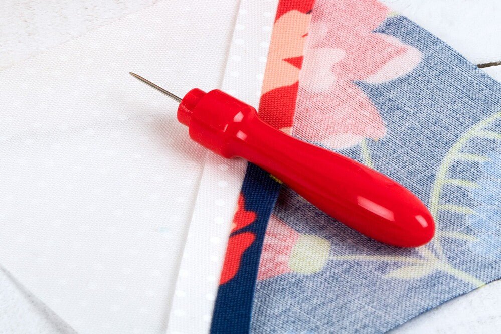 The Un-Stitcher By Lori Holt - Everything Fabric